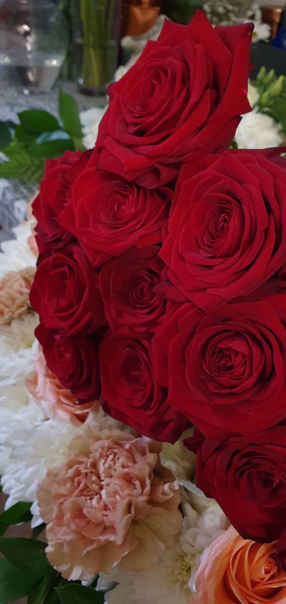 SERVICE- TRIBUTE ARRANGEMENTS Flowers