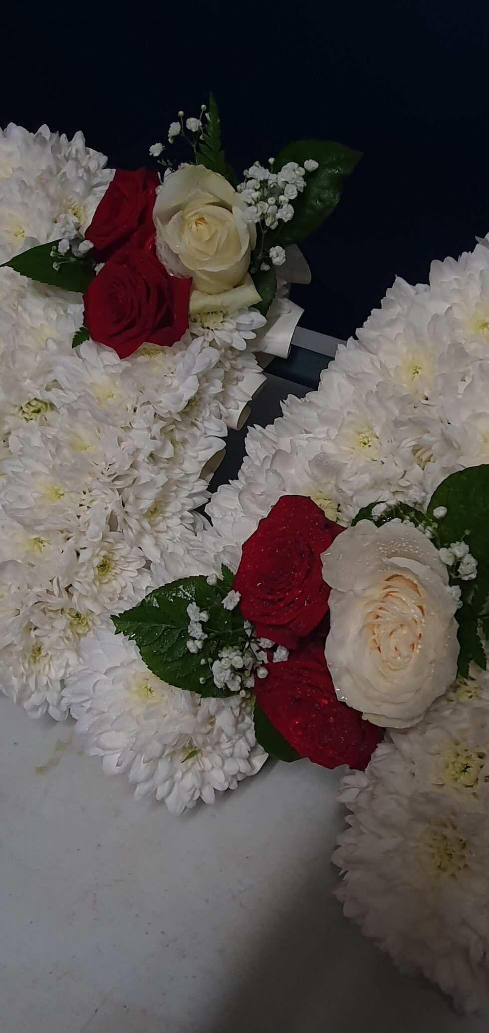 SERVICE- TRIBUTE ARRANGEMENTS Flowers